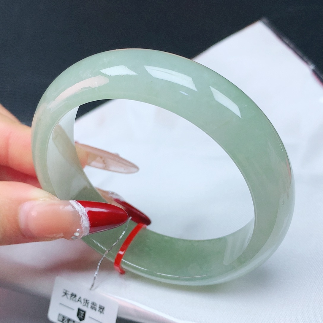 翡翠手镯未镶嵌57圈