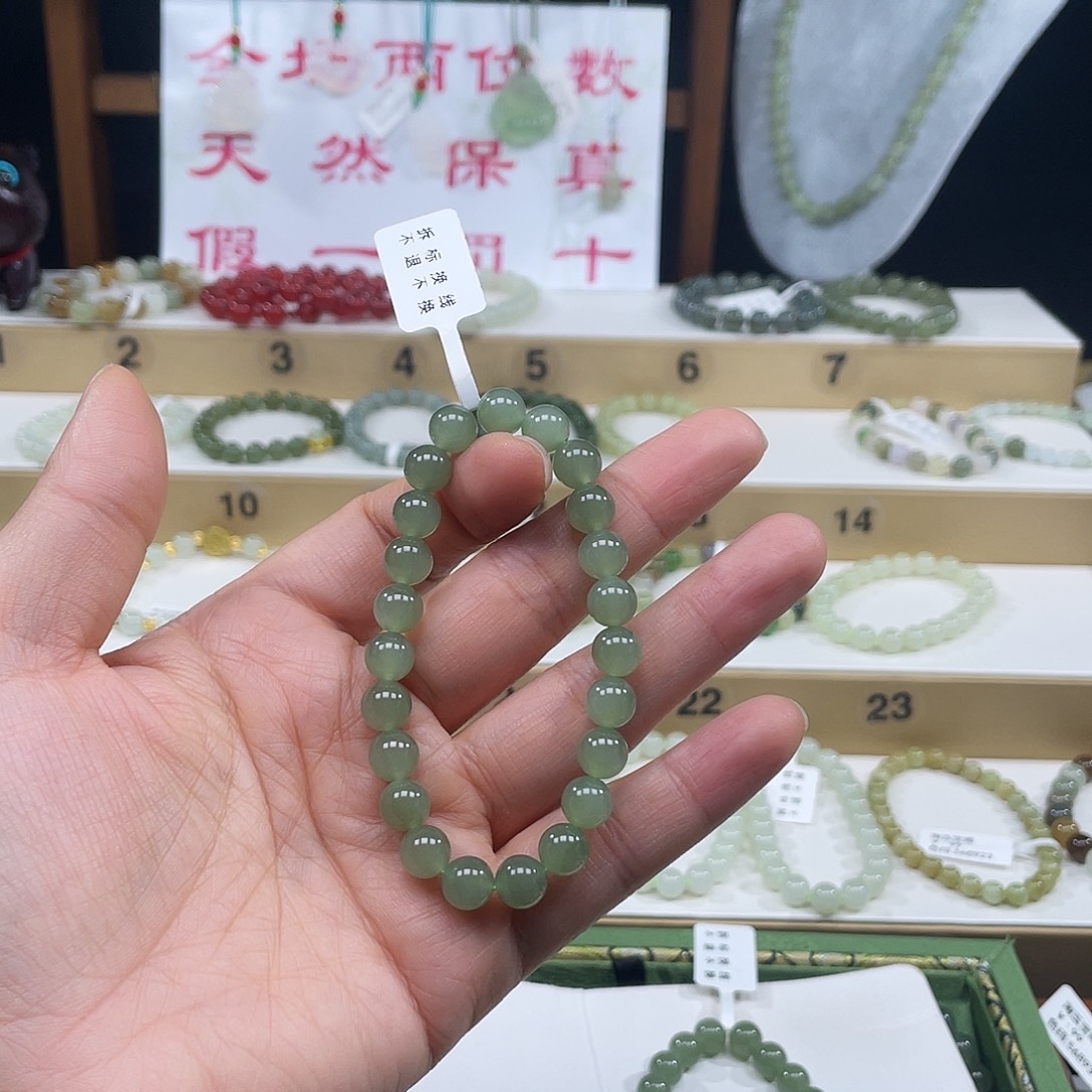 悦****和田玉未镶嵌手链
