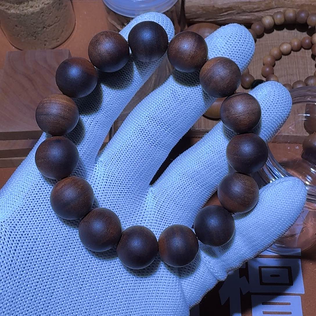 檀香木1.5×15颗树头玉化老料沉水