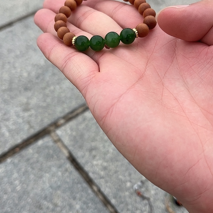 颈饰未镶嵌和田玉（糖玉）