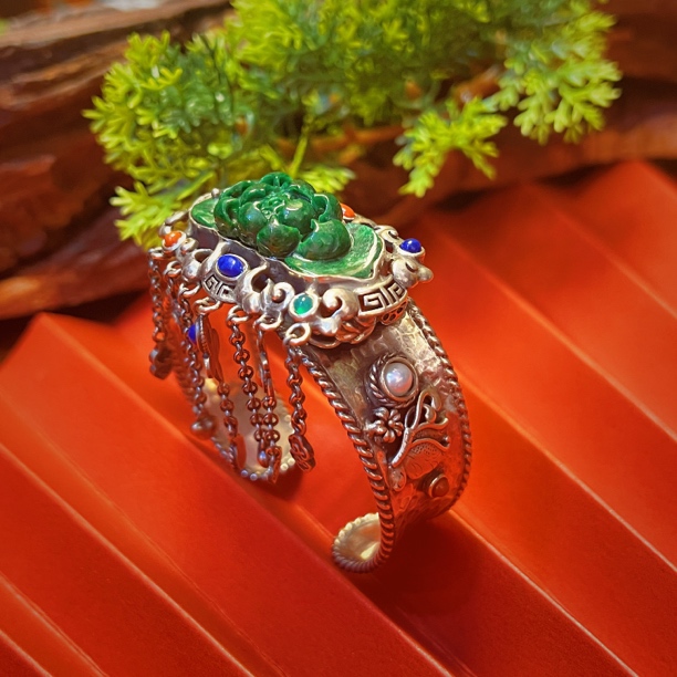 国风花花翡翠手镯