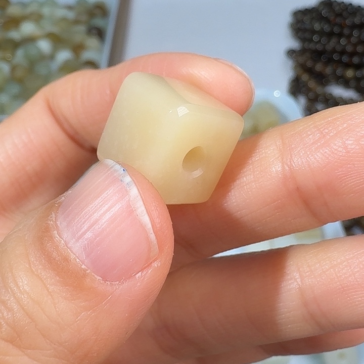 和田玉（糖玉）未镶嵌颈饰1213