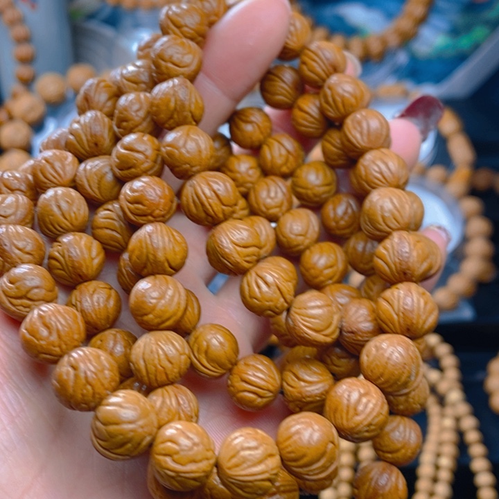 桃核手串T****部1.0555555555555