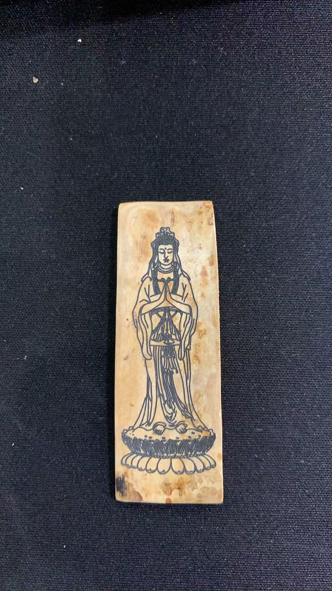 猛犸约4克雕刻件XY1434