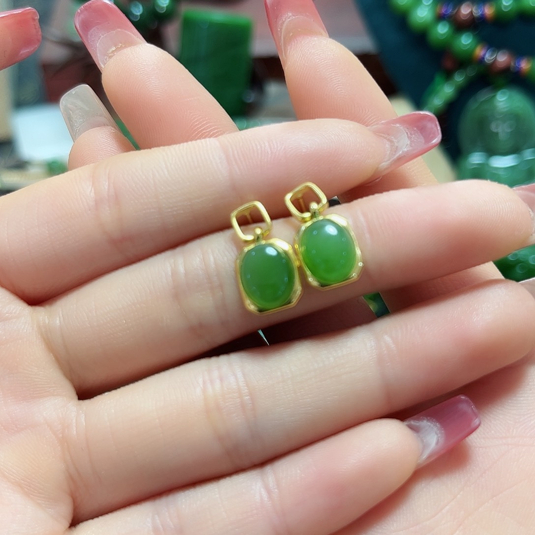 和田玉耳钉银S925镶嵌