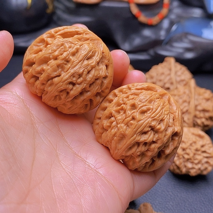 文玩核桃吊坠雄****司红锦鲤