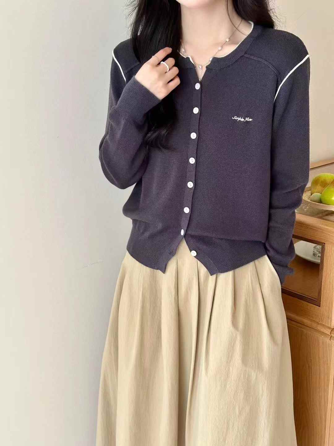 KM春秋长袖刺绣短开衫时尚针织上衣毛针织衫显瘦601（衣长55左右）
