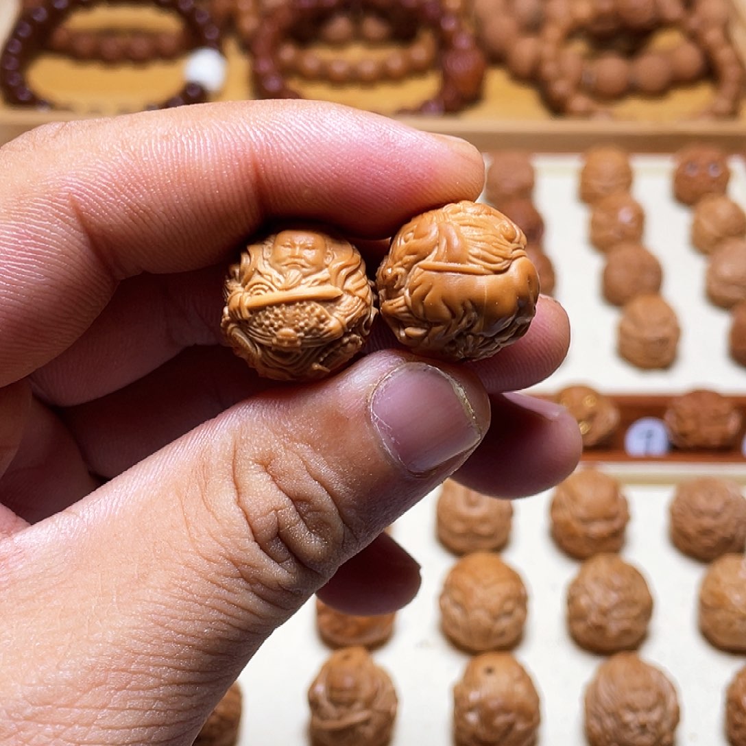 C***⁶猴头核桃吊坠18左右猴头核桃雕刻