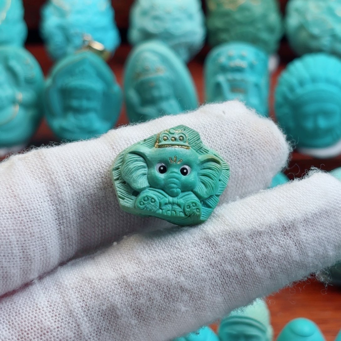 未镶嵌绿松石珠宝奇石