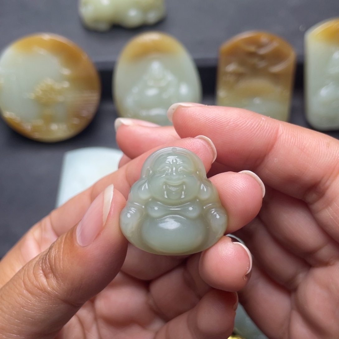 和田玉未镶嵌颈饰