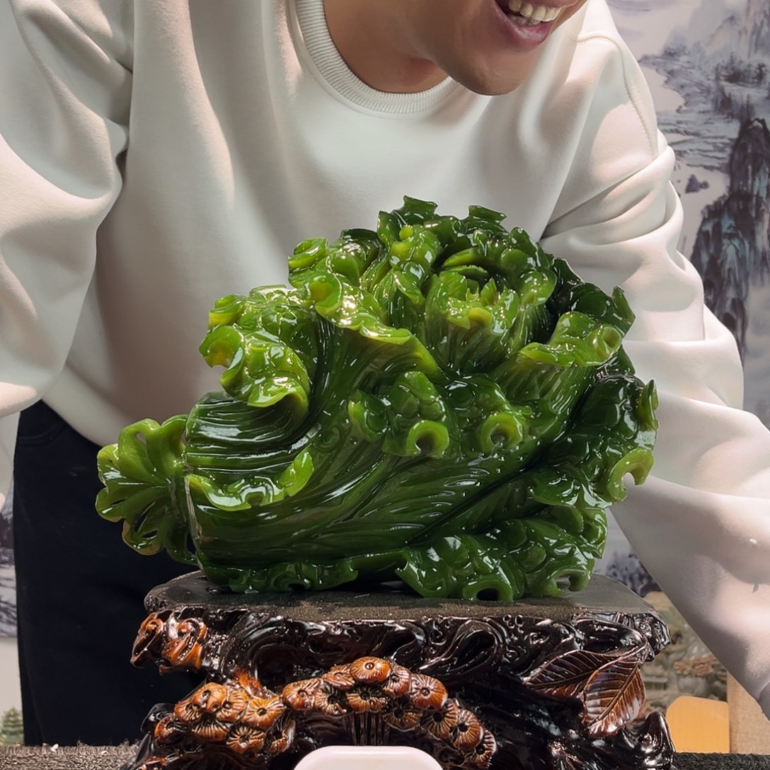 ～***i玉玉摆件绿色带底座