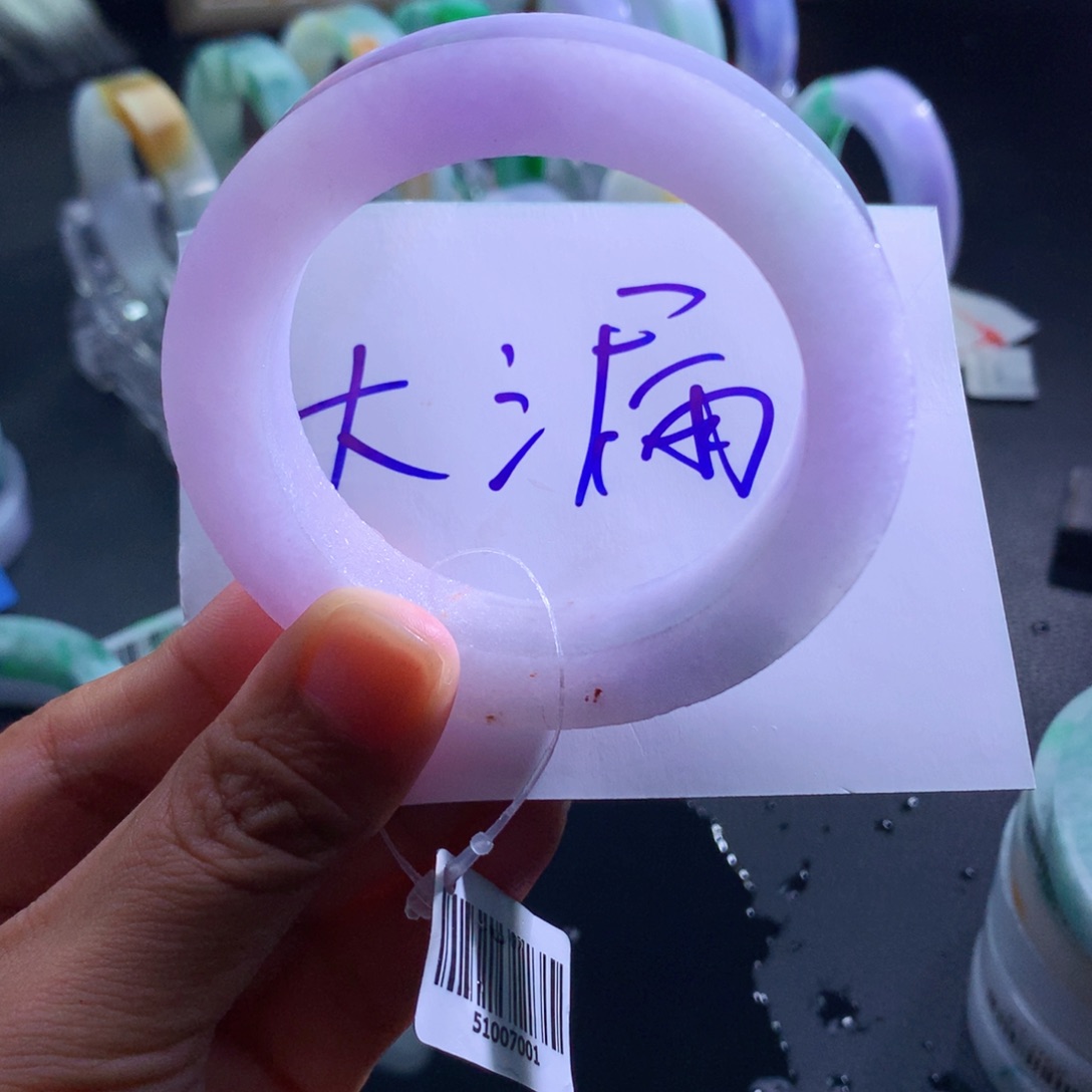 定制翡翠未镶嵌翡翠手镯