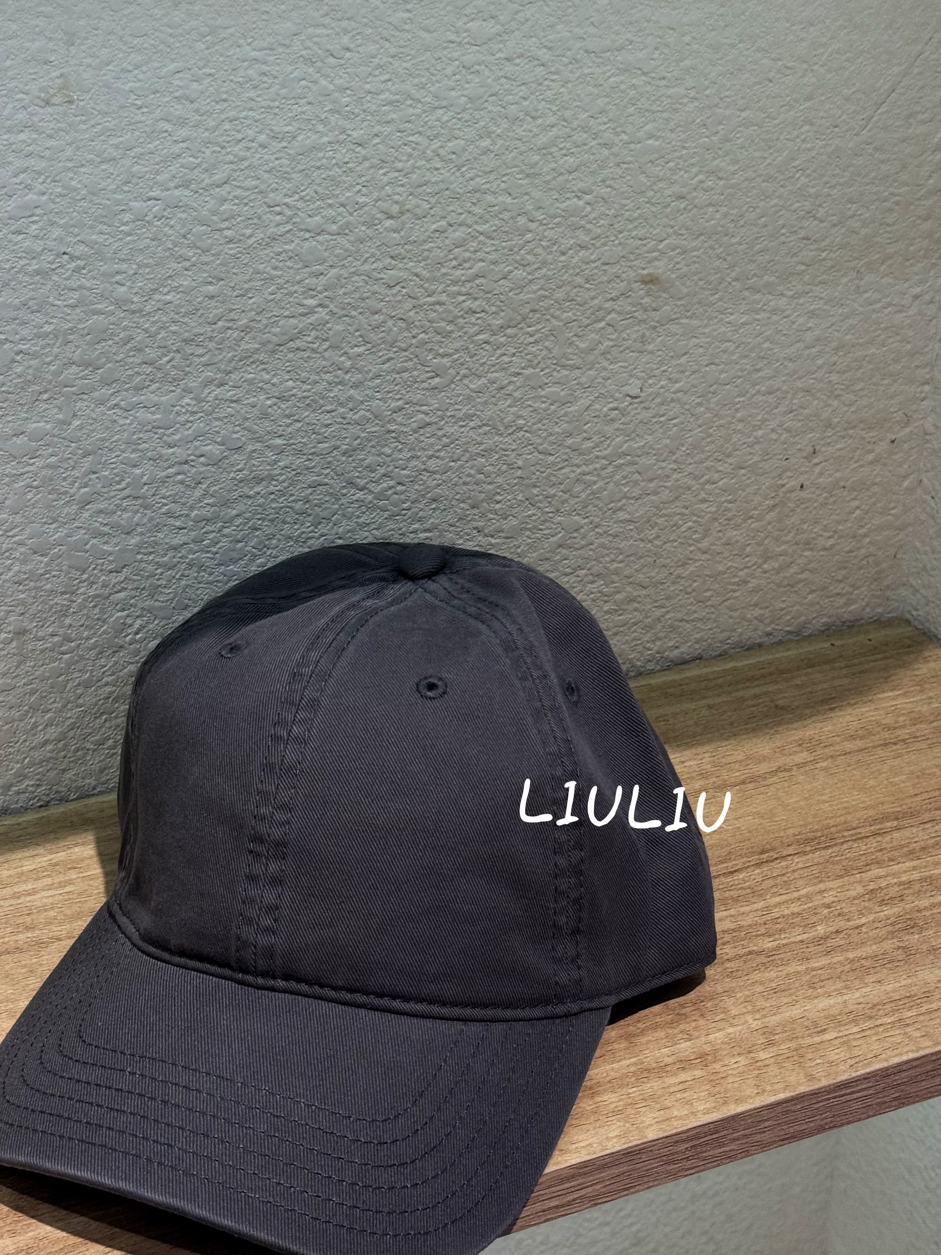 高品 经典三色棒球帽 (NO退NO换)