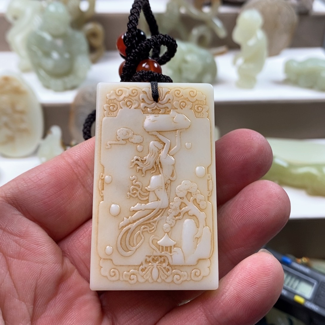 和田玉颈饰未镶嵌江*