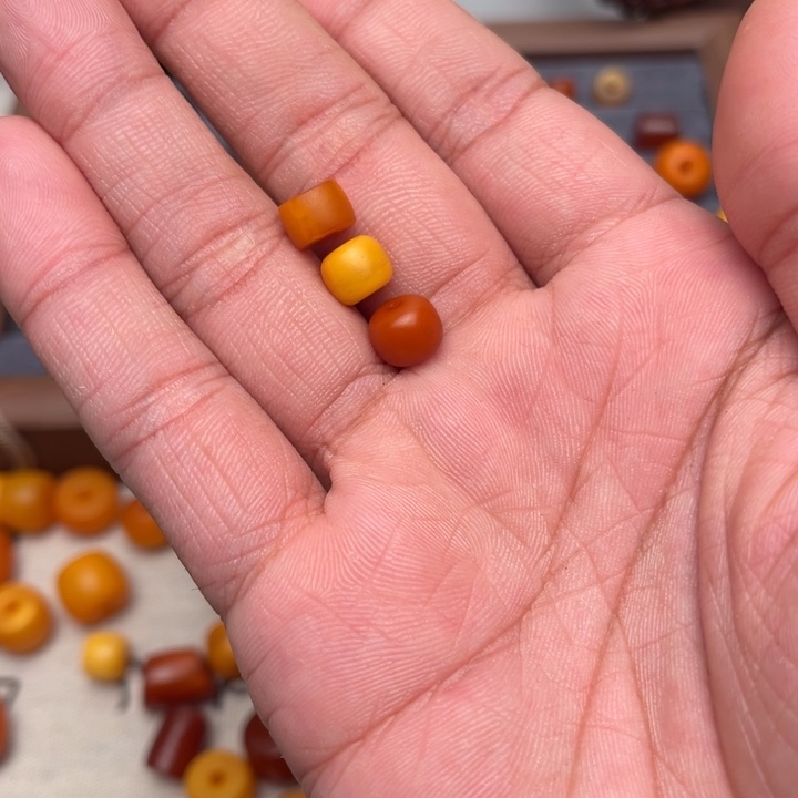 甜***甜琥珀未镶嵌裸石蜜蜡墩子