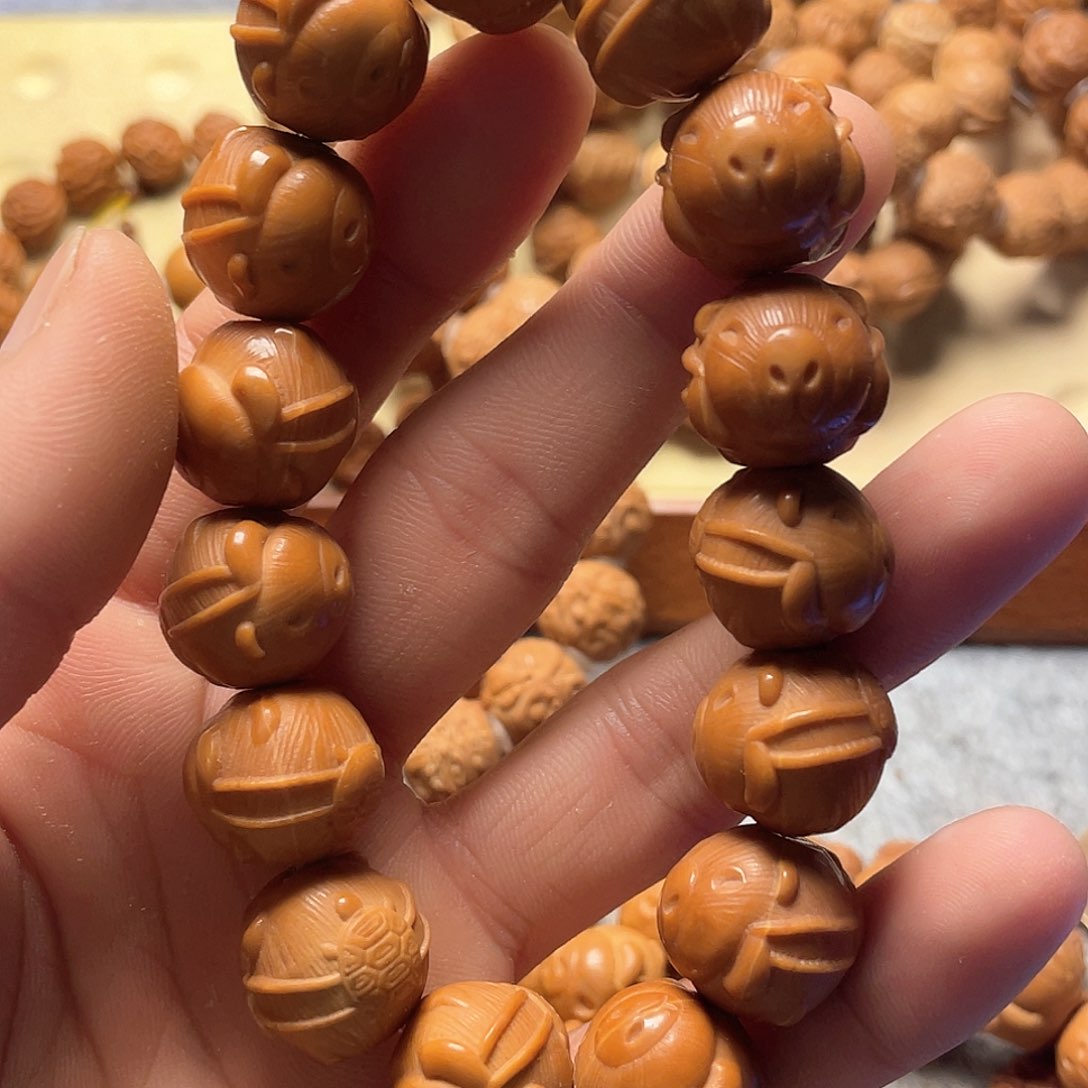 北**鱼猴头核桃雕刻卡皮巴拉