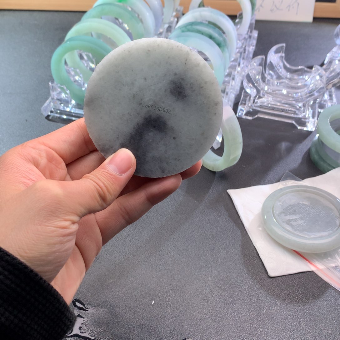 定制翡翠饼未镶嵌