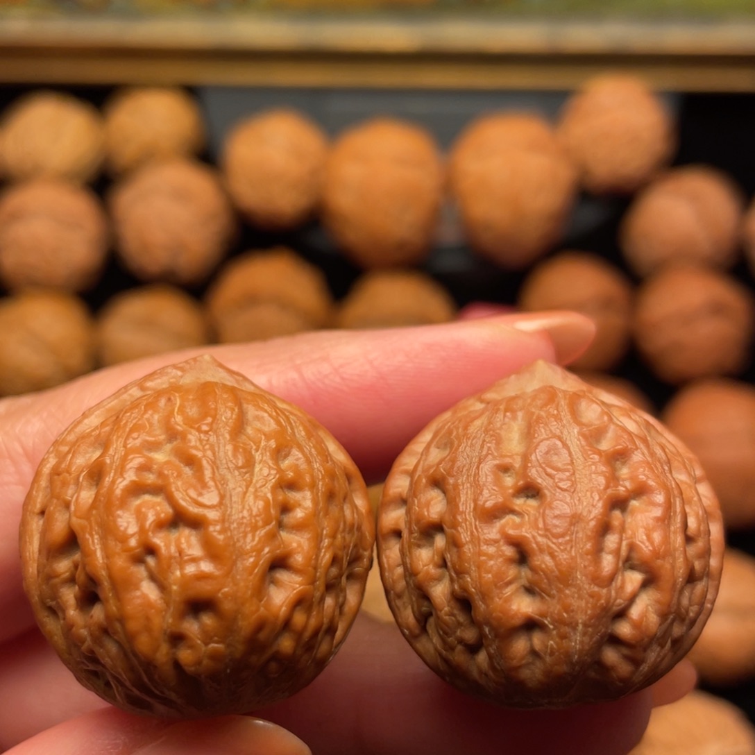 文玩核桃吊坠ooo7