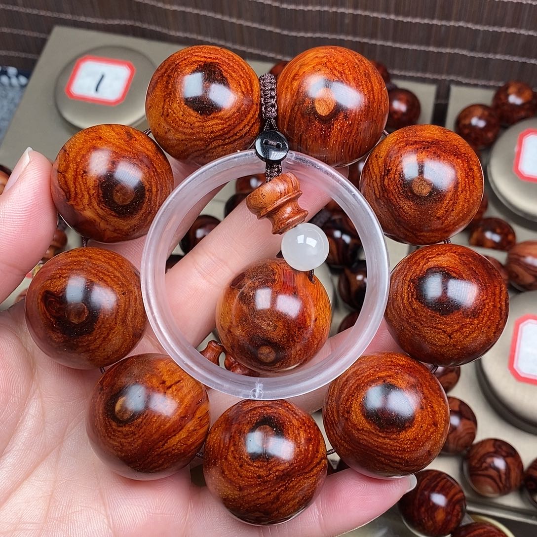 政***行花梨木类手串/手链