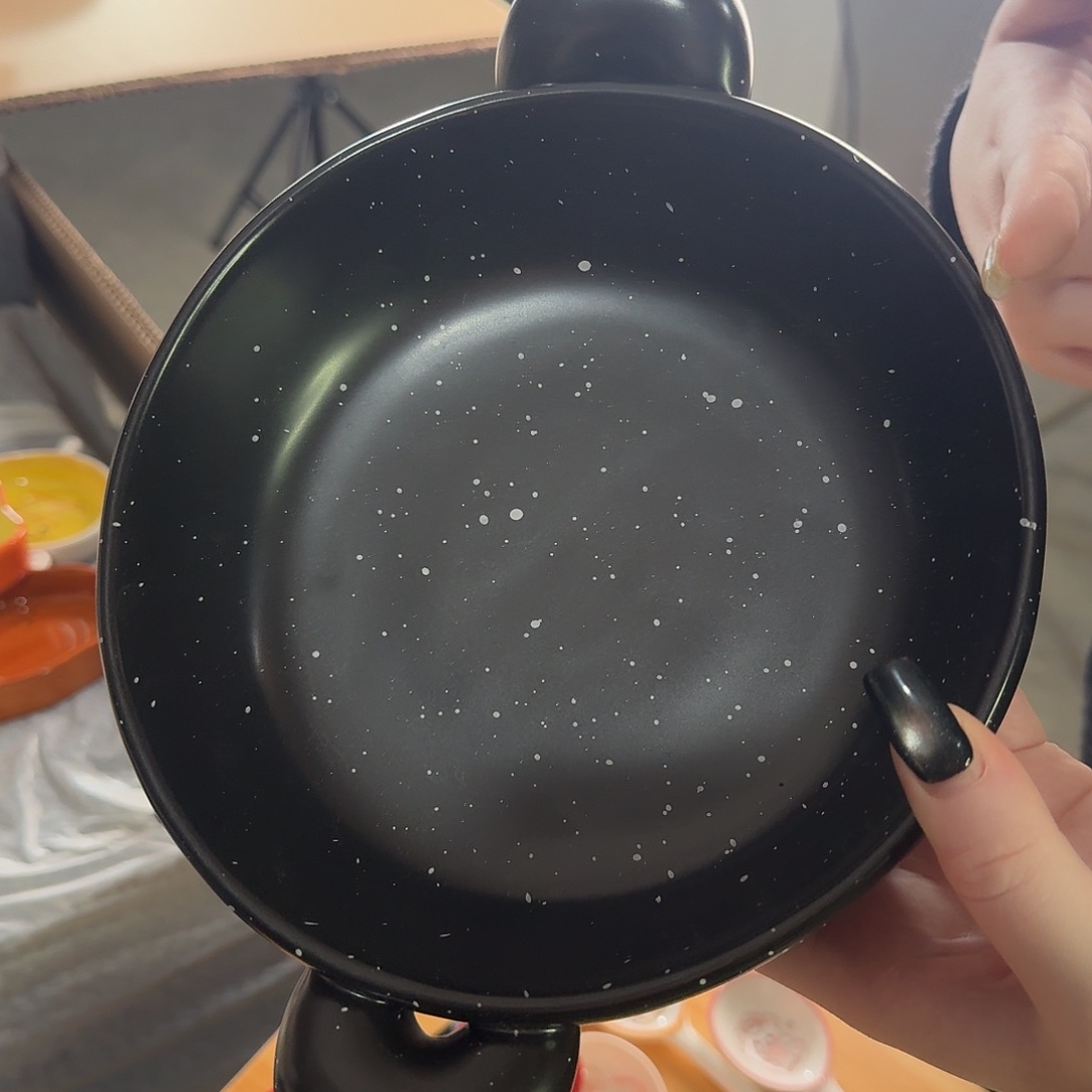 瓷双耳盘黑白点泼墨