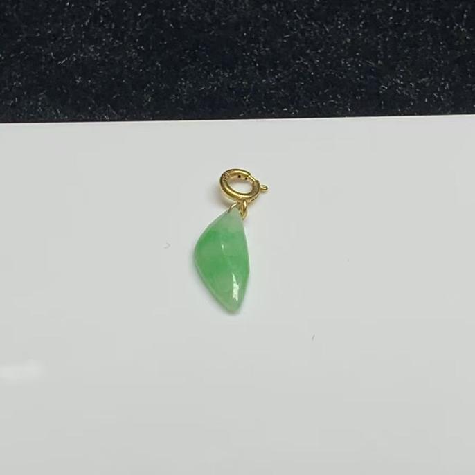 天然缅甸翡翠A货18k金镶嵌万能百搭飘绿随形（有裂）尺寸 11×5×1.8