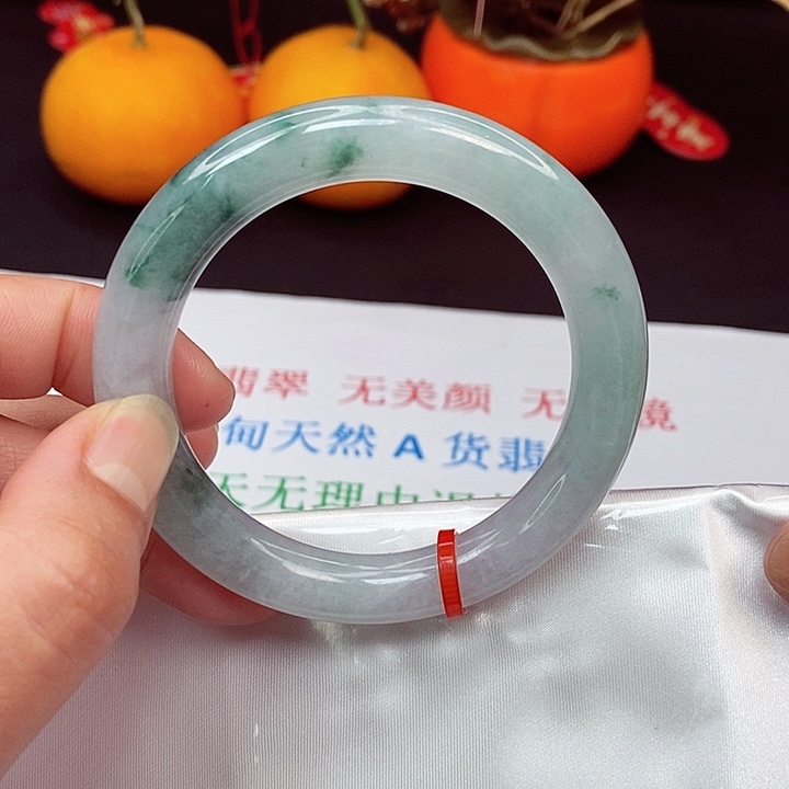 翡翠手镯未镶嵌55圆302