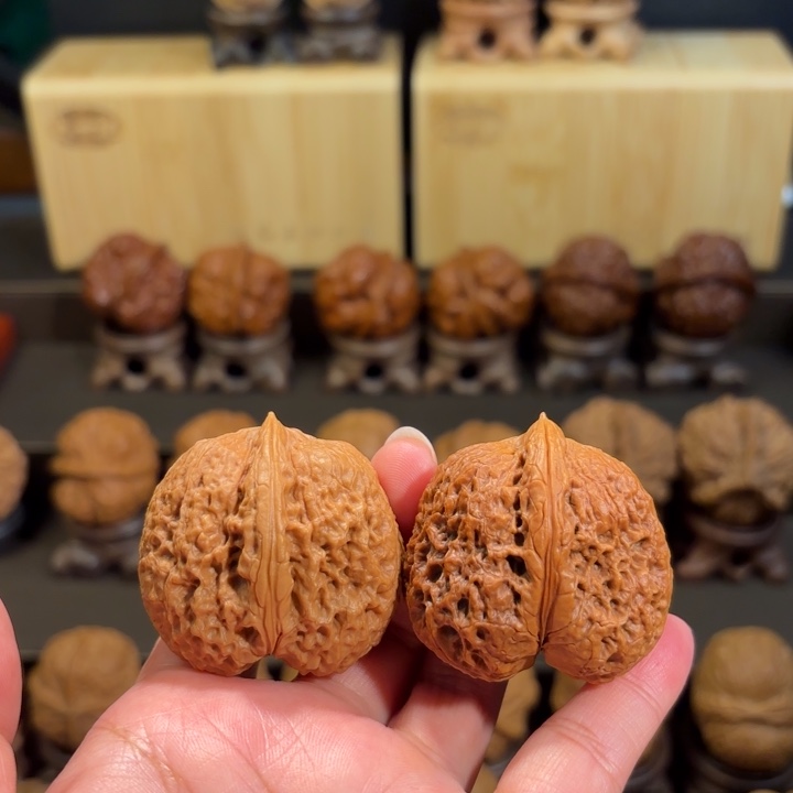 文玩核桃吊坠景云古钟42