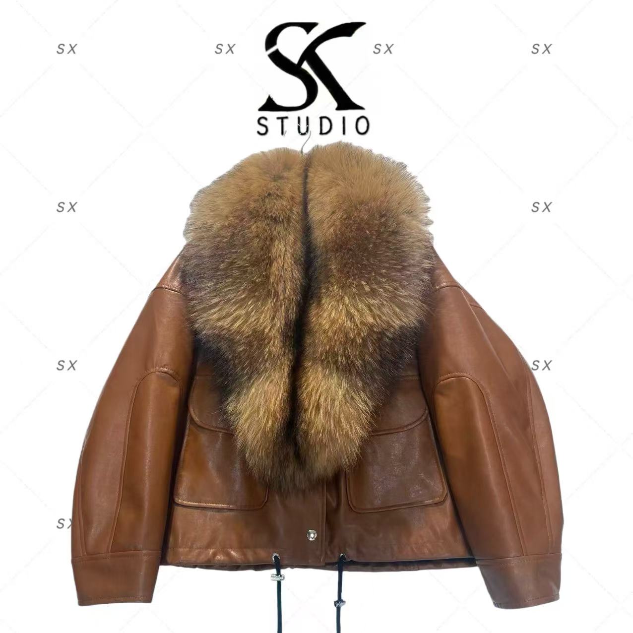 8722轻奢女款时尚上衣（貉子毛领）SXZY-2502