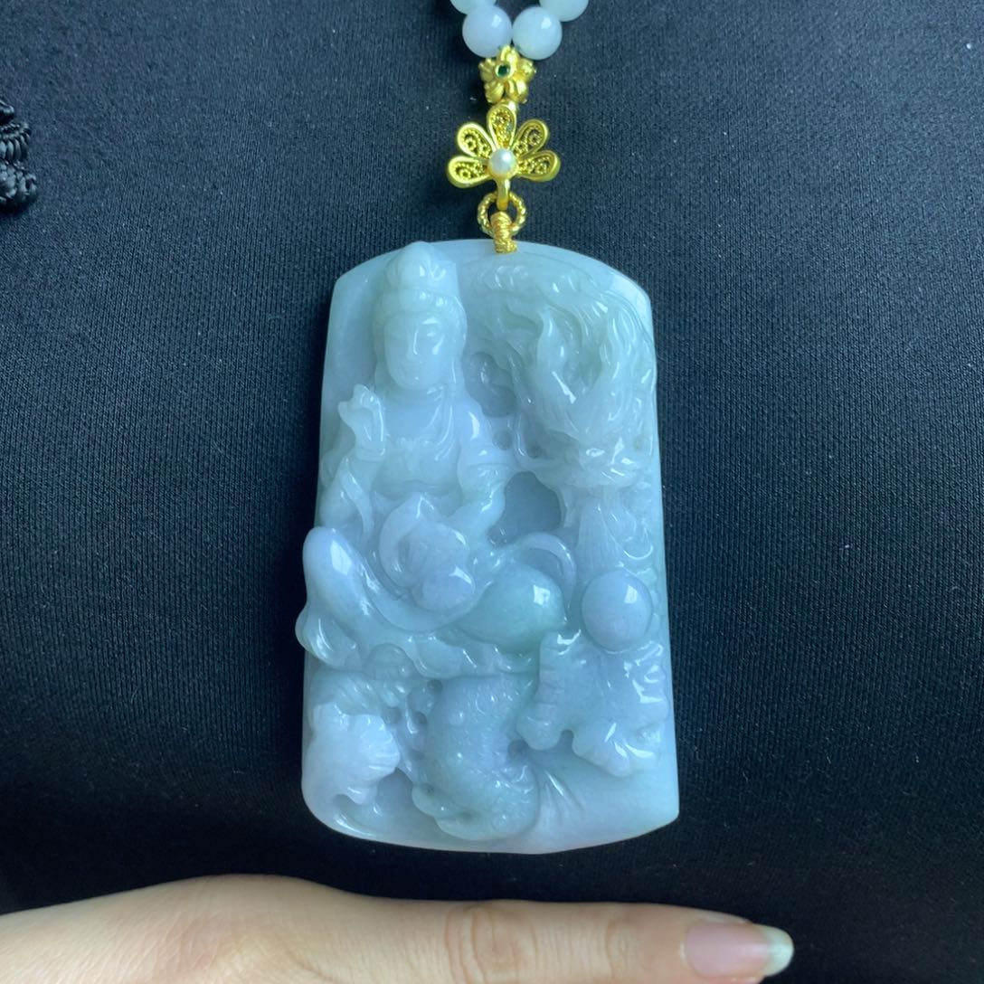 翡翠颈饰未镶嵌翡翠