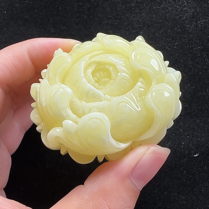 未镶嵌蜜蜡珠宝奇石