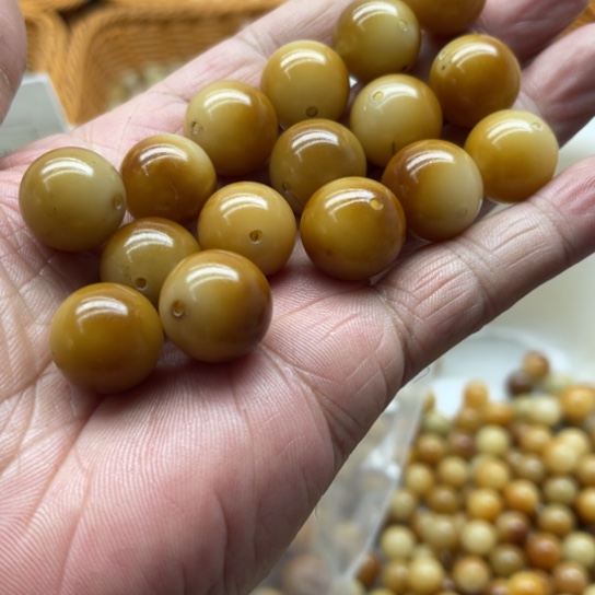 白玉菩提吊坠瑕疵16火烧云圆珠16颗