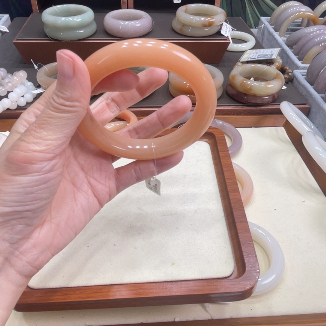 S***t石英岩玉未镶嵌手镯