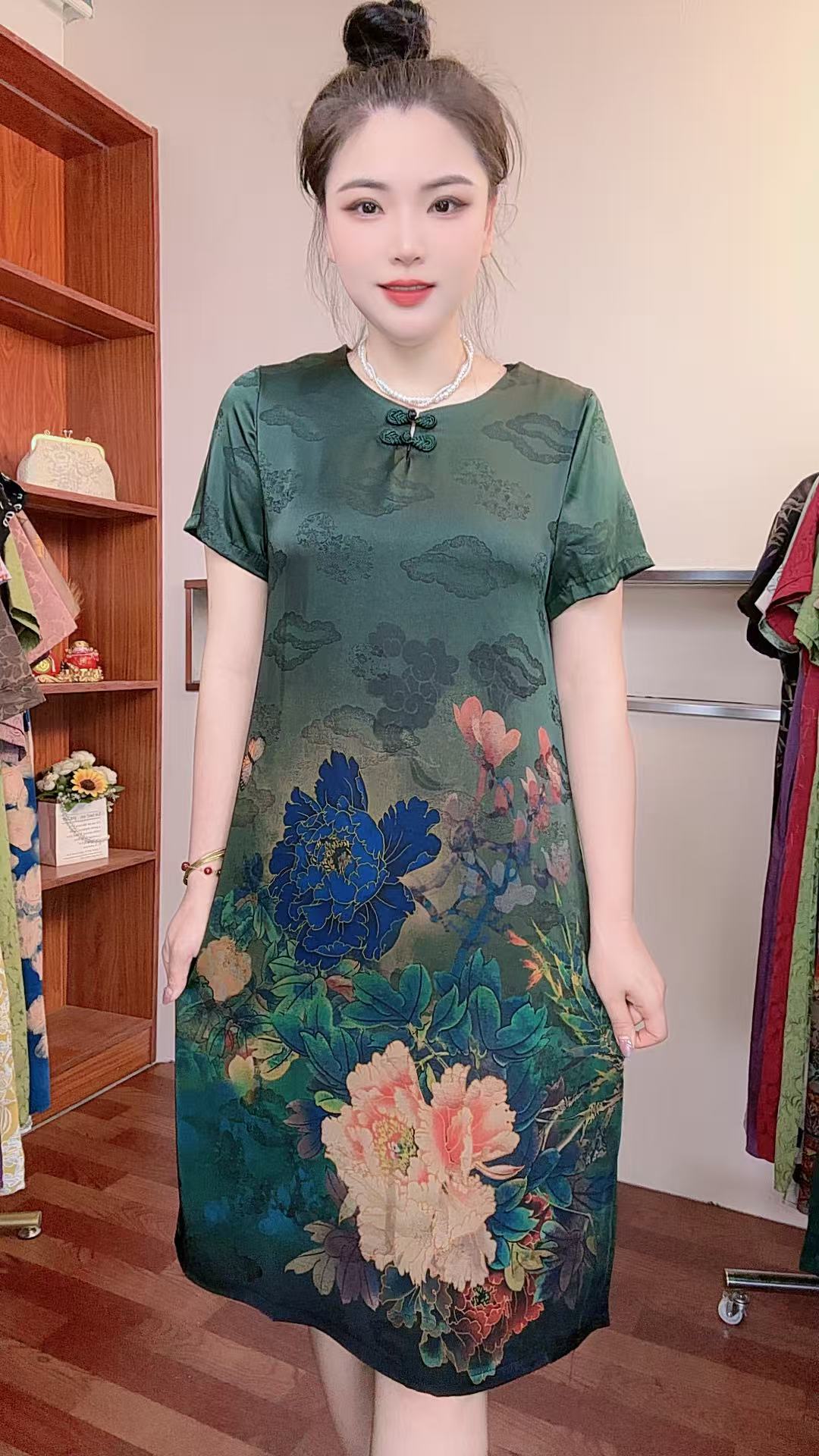 【福利旗袍】2025夏季新款妈妈装定位花萝旗袍裙
