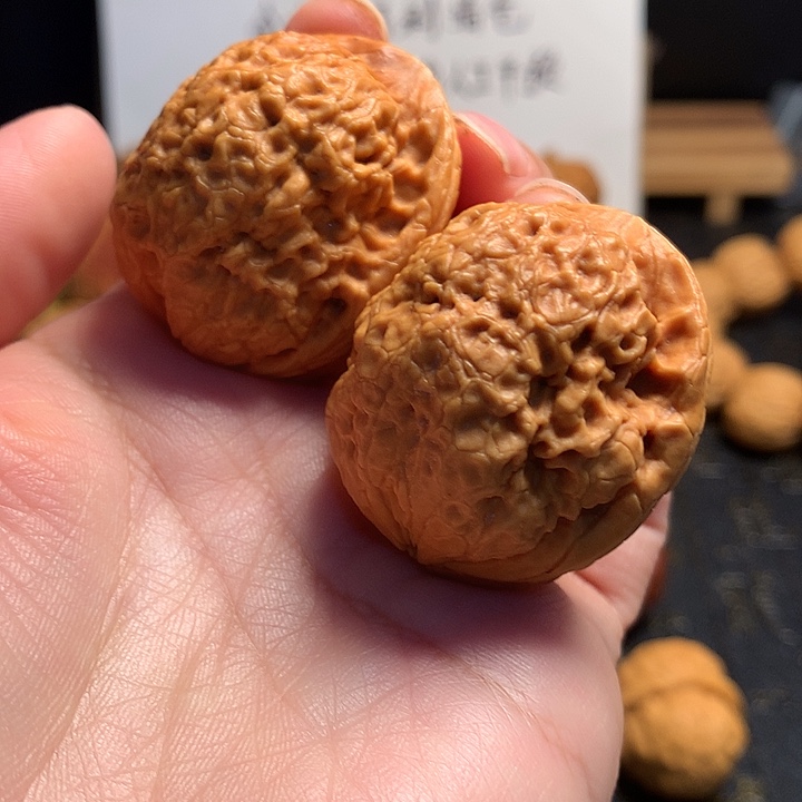 文玩核桃吊坠玉龙蛤蟆头39尺寸