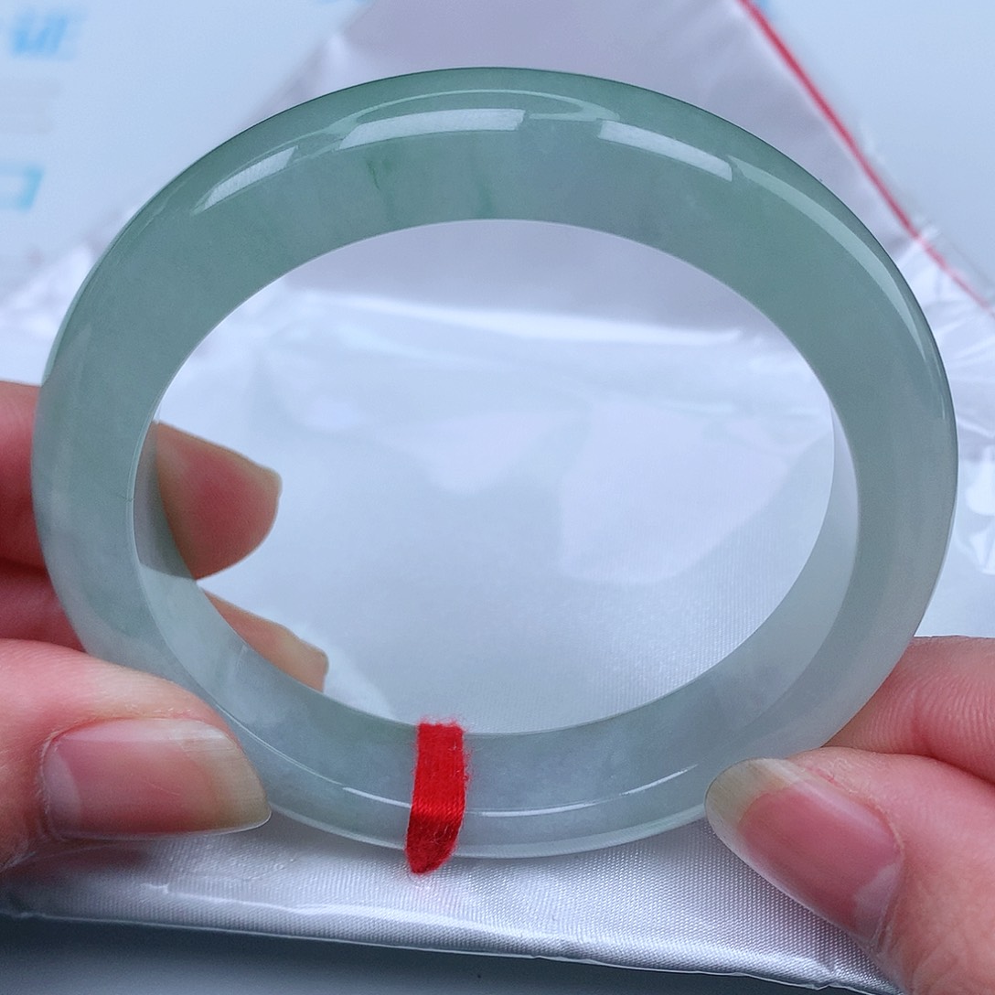 翡翠手镯未镶嵌天然