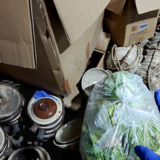 山***清绿泥盘子碗茶壶啥都有