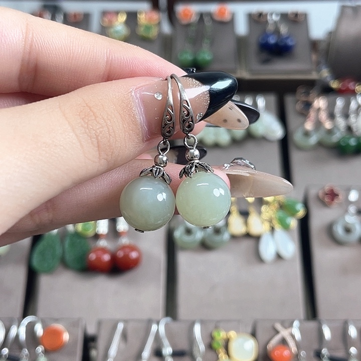 和田玉银S925镶嵌耳饰12左右浅色