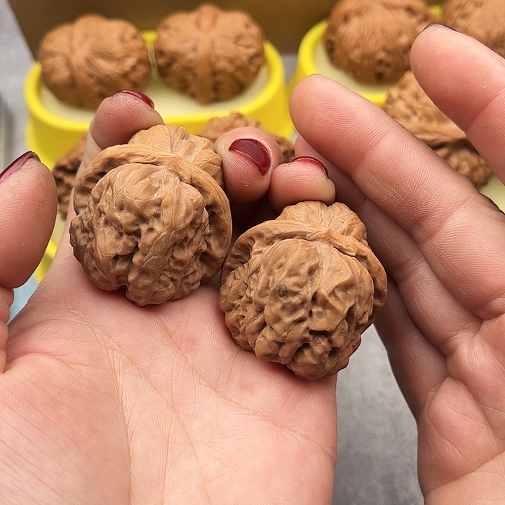 文玩核桃把件蛙37修一点儿黑