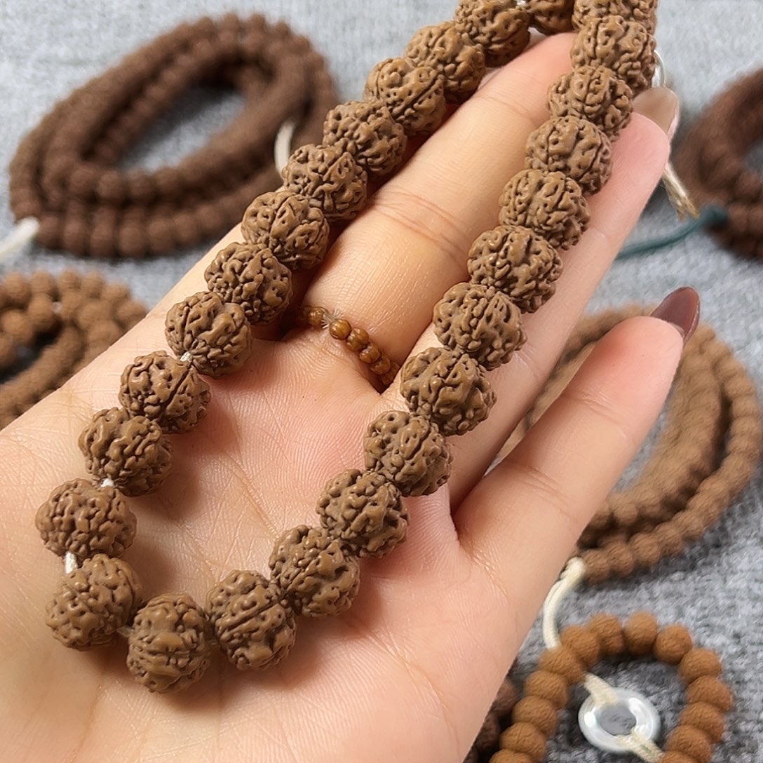 金刚菩提吊坠方墩梅花手串