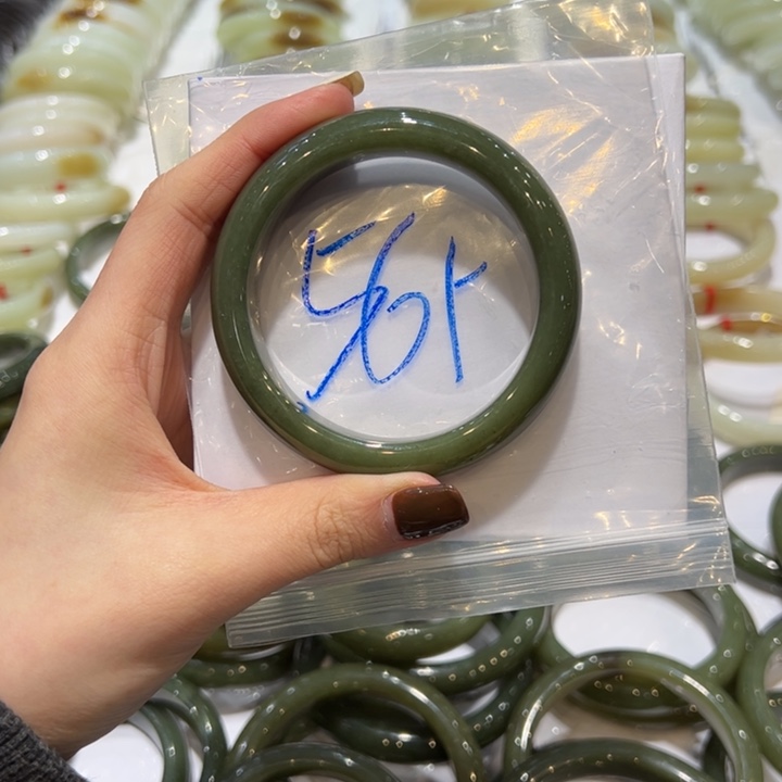 和田玉（糖玉）手镯未镶嵌