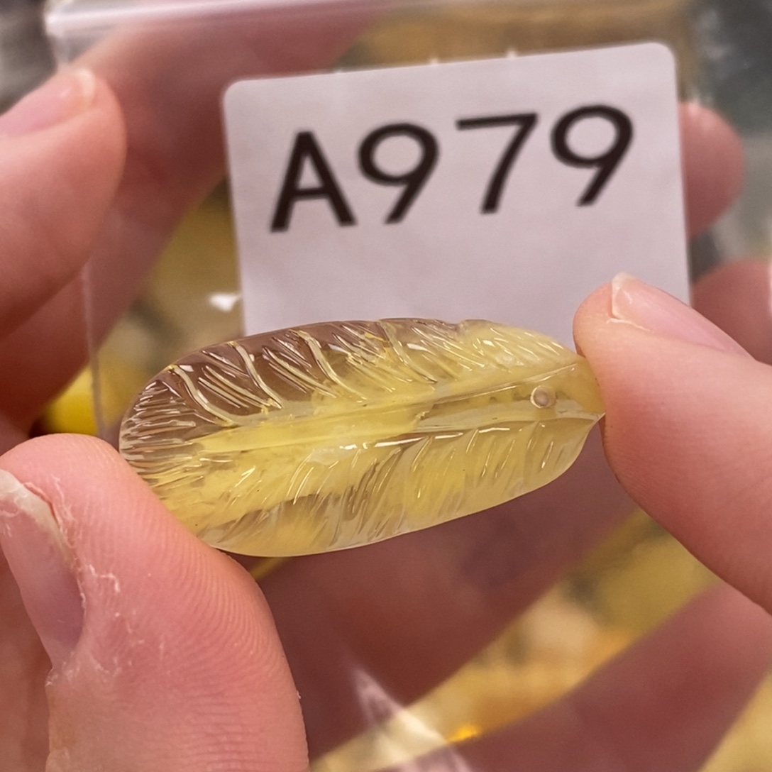 琥珀未镶嵌珠宝奇石