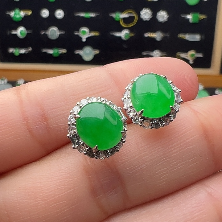 翡翠18K金镶嵌颈饰耳钉