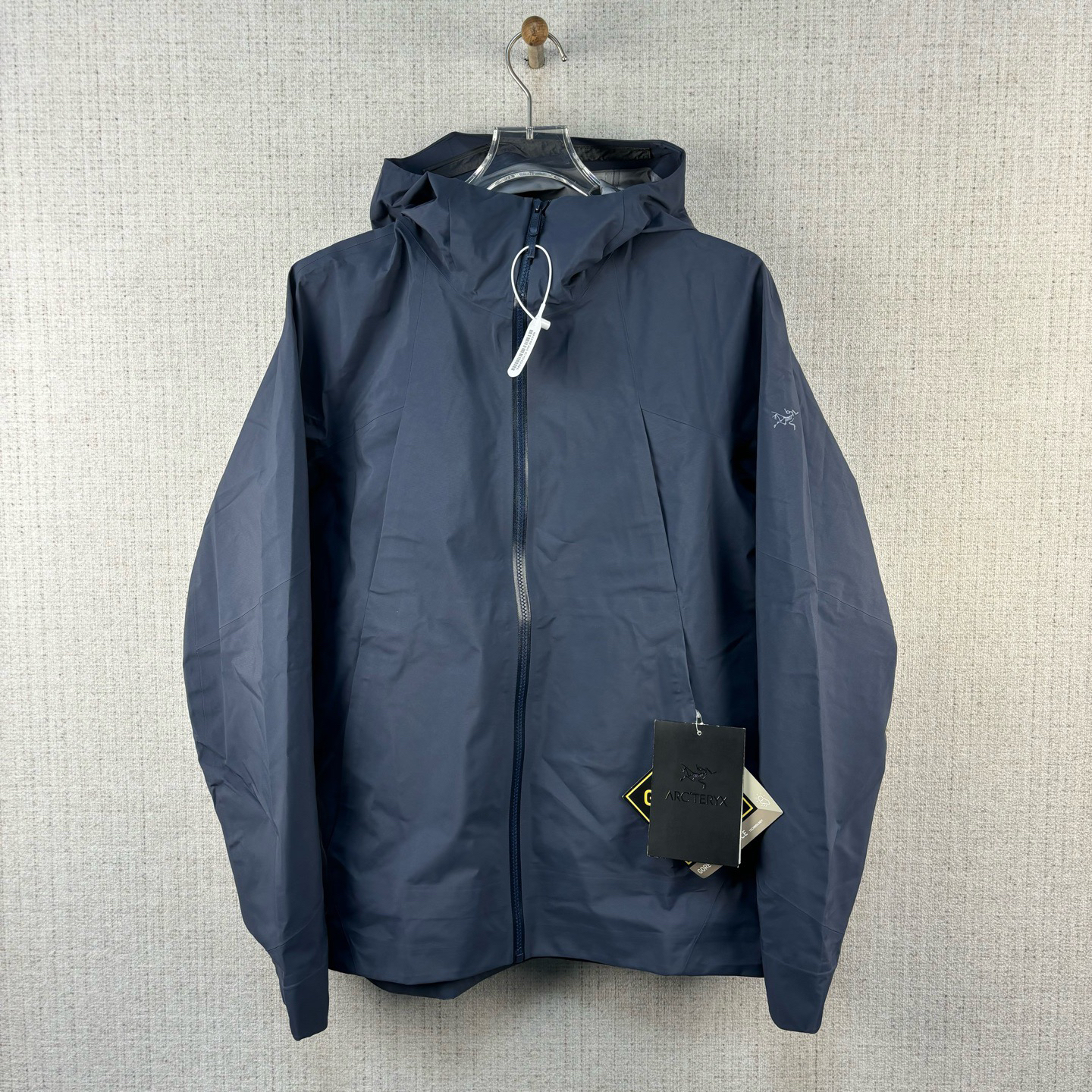 未使用 ARC'TERYX/始祖鸟 商鸟系列 硬壳冲锋衣/尺码L/编号10107