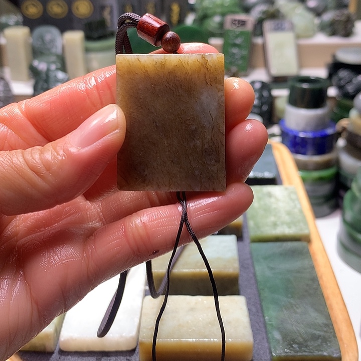 和田玉未镶嵌珠宝半成品