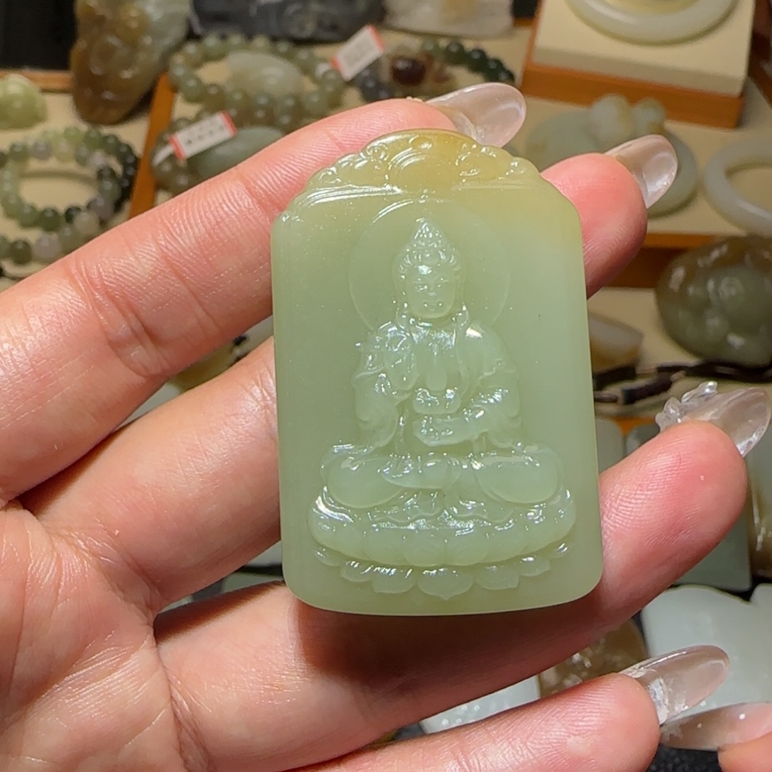 文***文和田玉未镶嵌颈饰