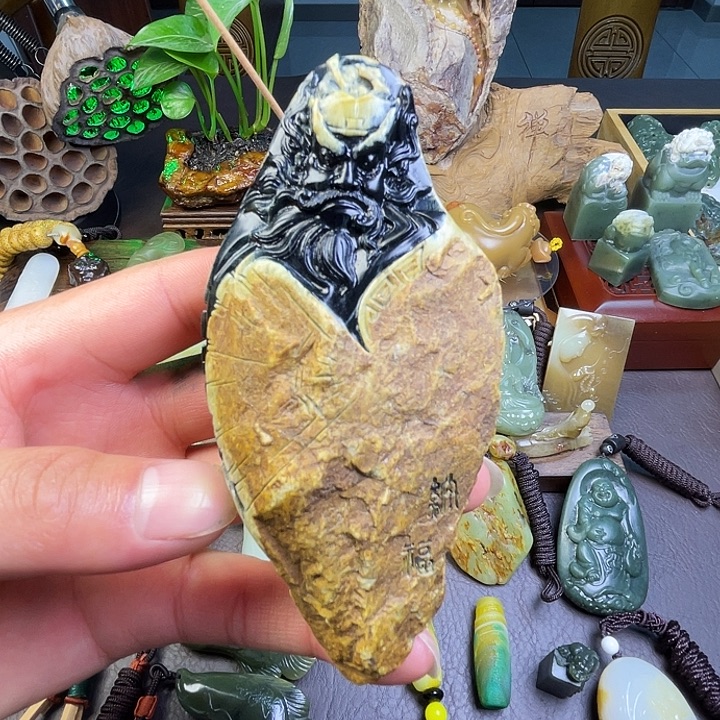 未镶嵌蛇纹石玉把件岫玉石包玉