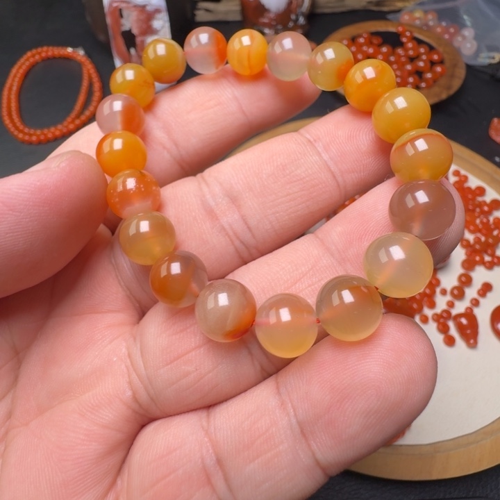 泉***南红玛瑙合金手链