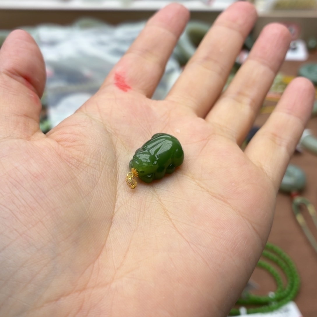 朱***少和田玉18K金镶嵌颈饰