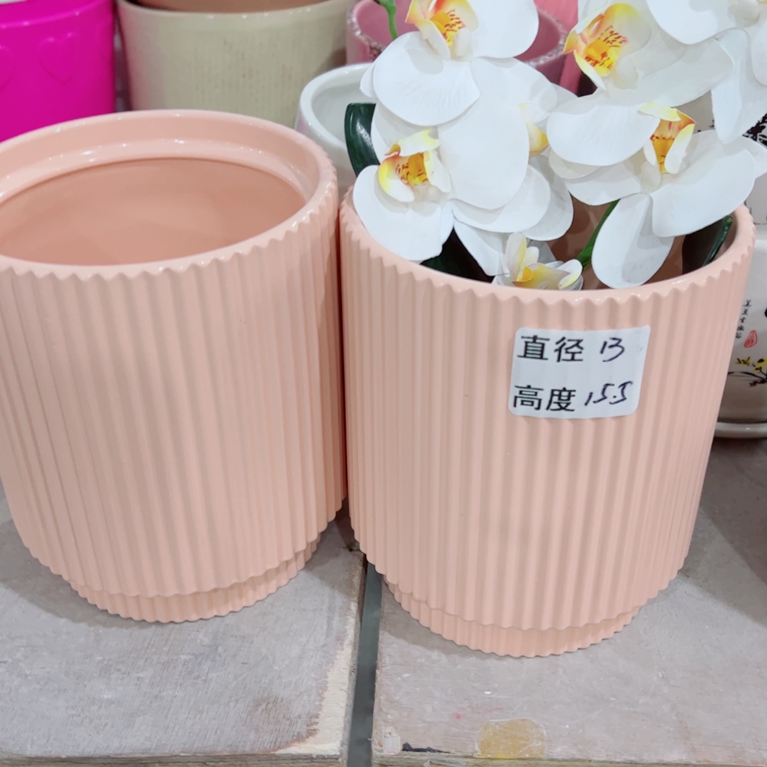 有孔，陶瓷花盆满10米包邮发货。