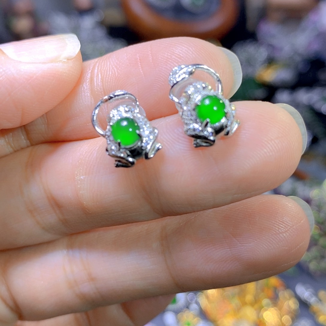 翡翠颈饰银S925镶嵌天然翡翠